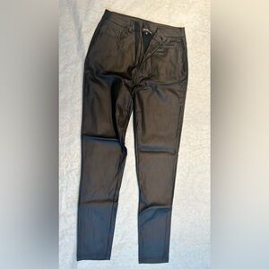 Black faux leather pants straight leg size M 28/28/13